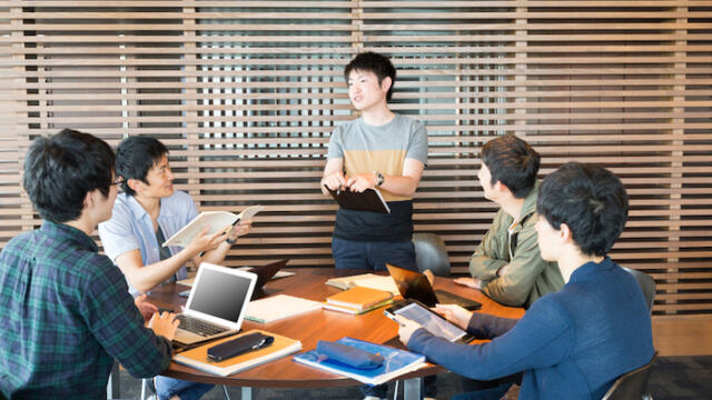 【プログラミングスクール】通うのはやめとけ？無駄と言われる理由もご紹介